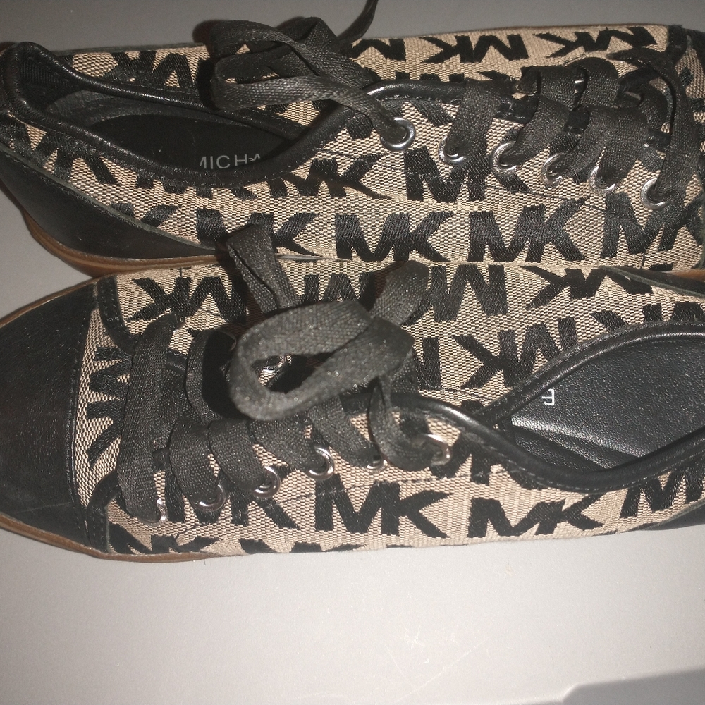 Michael Kors Sneakers(Rarely Worn) Size 9